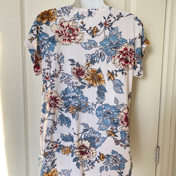 Lily Morgan floral short sleeve blouse zip up - Picture 2 of 6